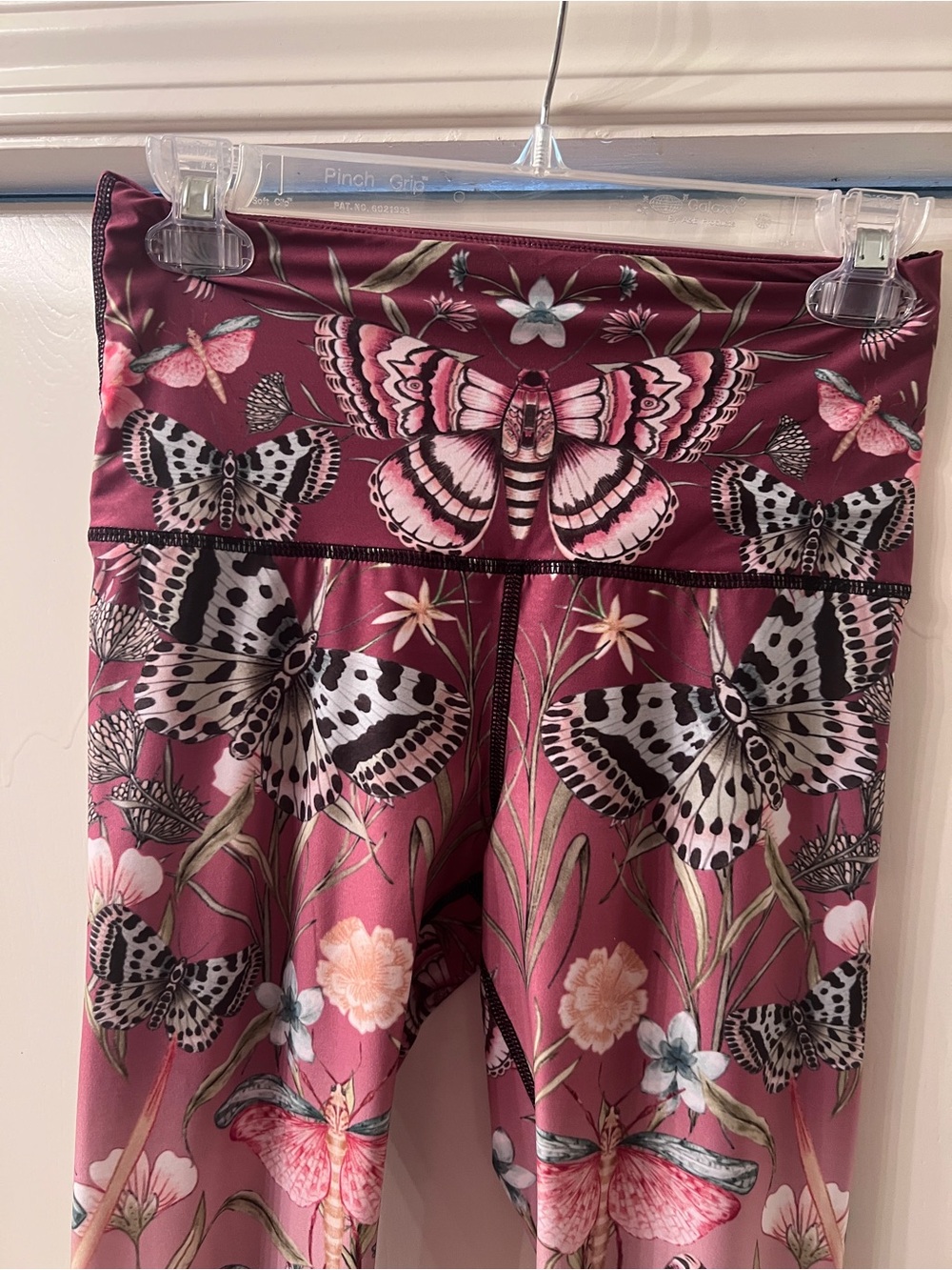 Yoga Democracy Pretty In Pink Full Length Leggings Size SMALL - Picture 4 of 12